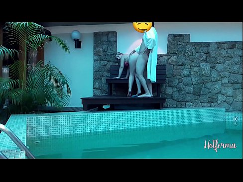 ❤️ Baas noeget faam nei it swimbad, mar koe net wjerstean in hot ️❌ Seksfideo by porno fy.xxxbunker.ru ☑