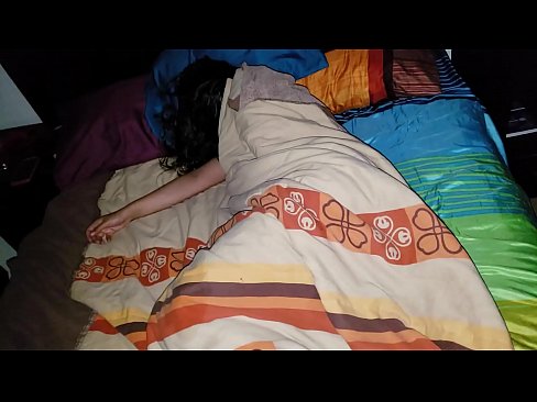 ❤️ Styfsoan bespot syn jonge styfmem wylst se sliept. ️❌ Seksfideo by porno fy.xxxbunker.ru ☑